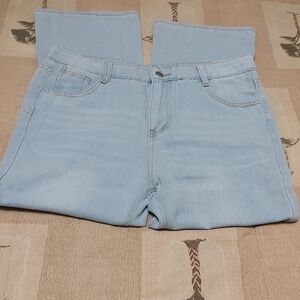 High-Rise Light Blue Women's Jeans — Classic Fit